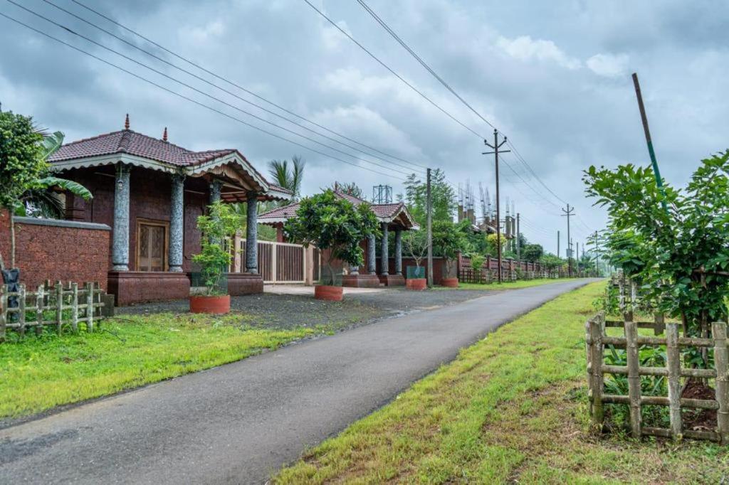 The Kerala Village, Shahapur Shenwa Luaran gambar